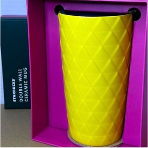 NIB Hawaii Collection
12oz Pineapple Double Wall
Ceramic Mug Last One 🍍